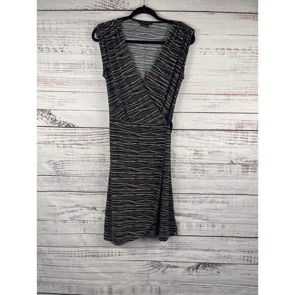 BCBGMaxAzria Dresses & Skirts - BCBGMAXAZRIA Dress Womens Medium Black Stripe Wrap V Neck Jersey Knit Midi Work